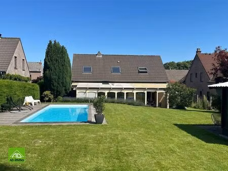 villa à vendre avec garage et terrasse   cognelée (vbe41582)