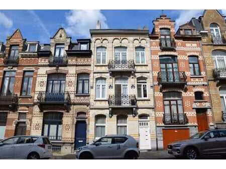 600€/mois | charmant appartement 1ch + 1bureau +2 caves