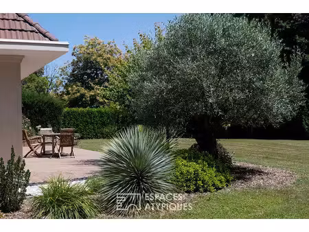 vente maison 7 pièces 223 m² à bourg-en-bresse (01000)  595 000 €