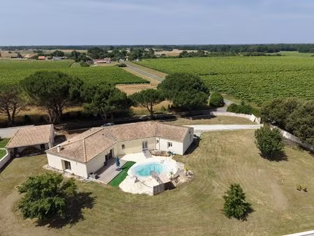 maison de plain pied de 170 m² avec lagon