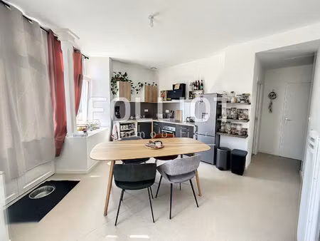 a louer : appartement 3 pièces à fougères - réf.2057cv