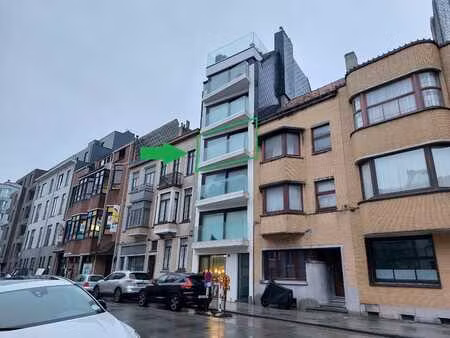 app. recent situe au centre-ville