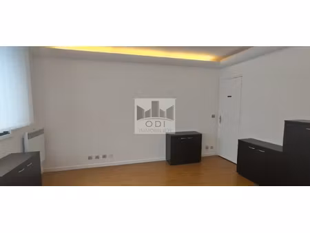 location local professionnel 90m² paris 16ème