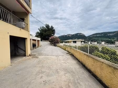 parking à louer