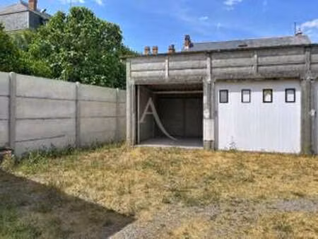location garage box et parking à cholet (49300) : à louer / 12m² cholet