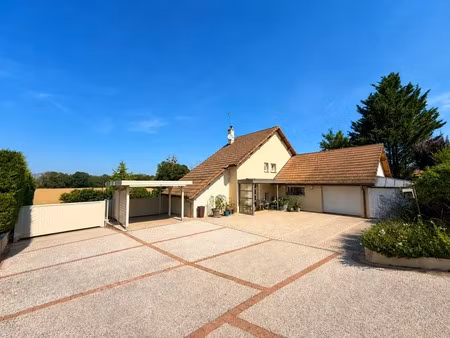 rarissime à la vente – maison d’architecte d’exception près de dijon