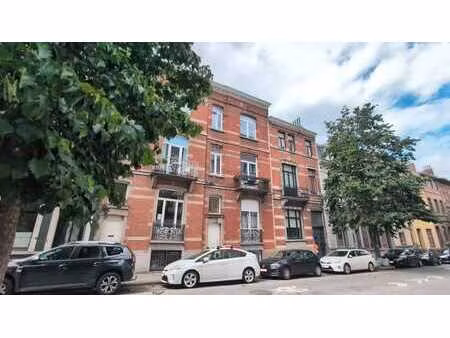 saint-gilles – immeuble exploité en 4 logements – ±296 m²