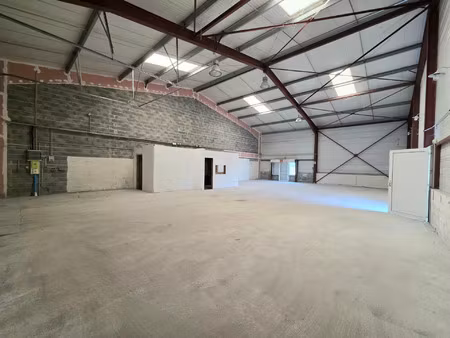 vente commerce 7 pièces 500 m² saint-mariens (33620)