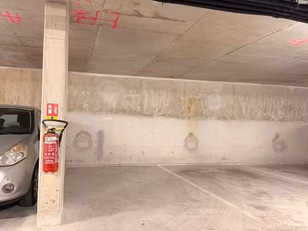 location parking dammarie les lys 77190