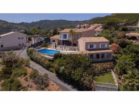 vente maison 9 pièces 265 m² à saint-raphael (83700)  2 790 000 €