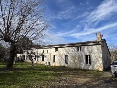 ancienne ferme avec 12 ha
