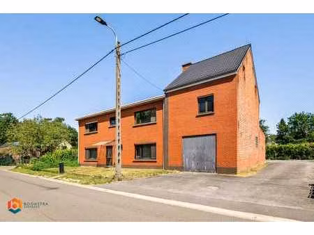 ruime woning met 5 slpkrs in een groene omgeving te tremelo