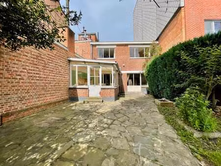 maison de ville à rénover - 540m2 parcelle -garage en option