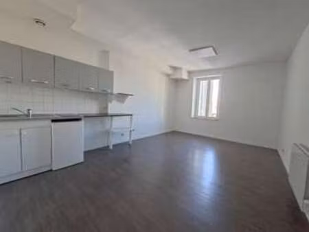 location appartement t1 à nantes centre ville (44000) : à louer t1 / 24m² nantes centre vi