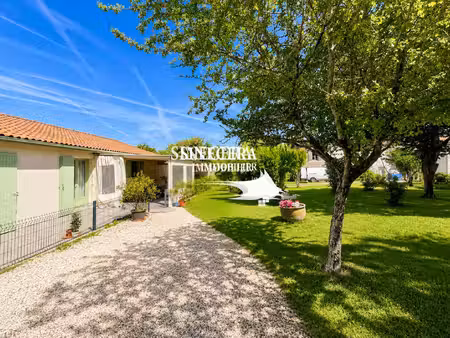 maison avec gite (a rénovée) sans vis-à-vis.