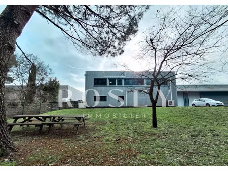 local de bureaux indépendants et modulables  sur parc boisé