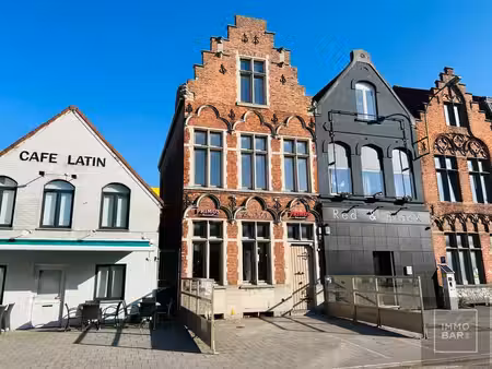 authentiek handelspand met appartement.
