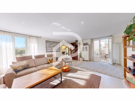 maison contemporaine de 134 m²   5 chambres  patio & terrasses