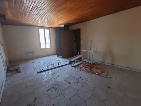 vente maison de village 5 pièces 105m2 torreilles 66440 - 115000 € - surface privée