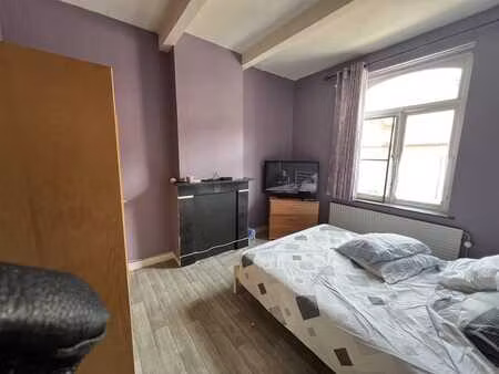 appartement 1 chambre. ( 2.3 km mont légia ).