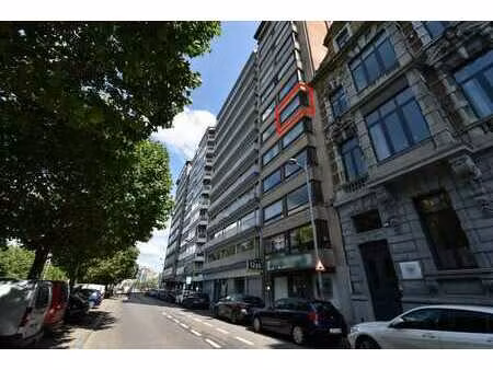 blvd piercot - appart. 2 chambres + balcons