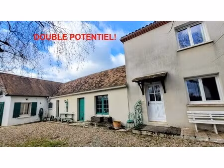 deux maisons  une seule adresse a la force 24130