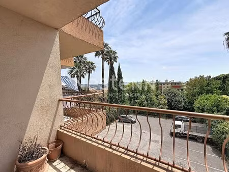 exclusivité  appartement grasse 3 pièce(s) 2 chambres  58 m2  terrasse et deux balcons ...