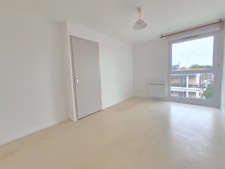 t2 / 45m² / meaux (ligne p)