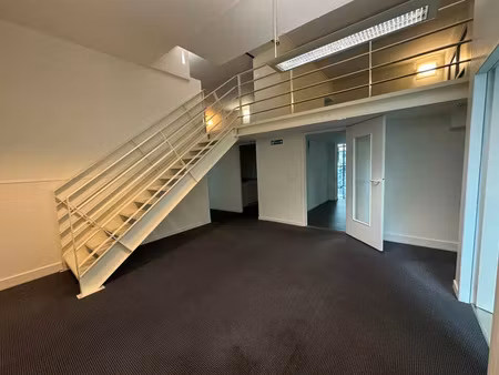location bureau 233 m² à tours (37000)