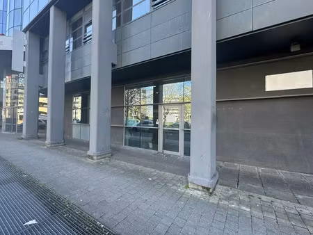 location bureau 233 m² à tours (37000)