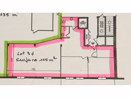 location locaux professionnels 4 pièces 105 m² à frejus (83600)  1 500 €