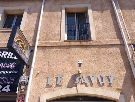 location locaux professionnels 9 pièces 192 m² à frejus (83600)  2 700 €