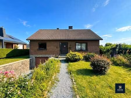 villa 4 façades avec jardin