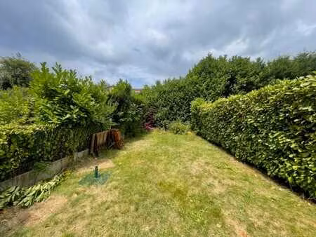 agréable et lumineuse maison meublee avec jardin et garage