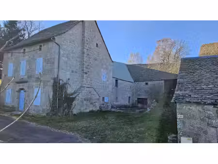 authentique corps de ferme en pierre - potentiel exceptionnel