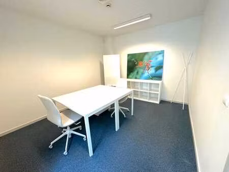 bureau de 13m2 dans la maison des énergies renouvelables