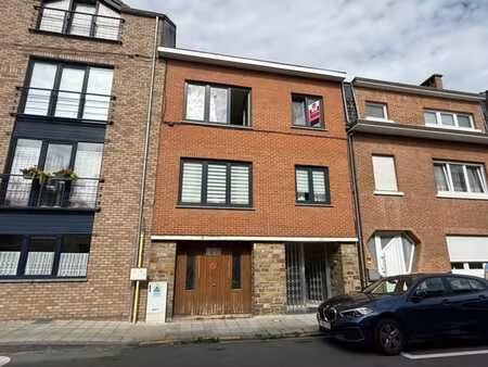 immeuble de rapport en ordre urbanistique - 3 unités louées
