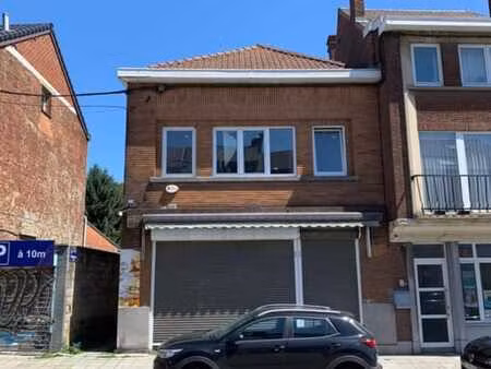 maison de commerce avec terrain à réhabiliter