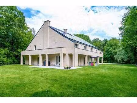 citadelle : propriété rénovée - 6 ch - 5 sdb - piscine privé