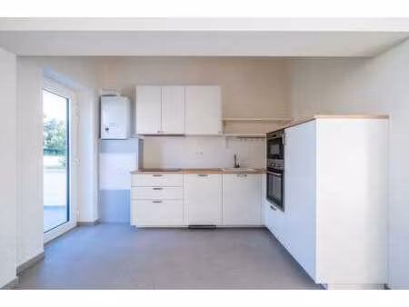 ? appartement 2 chambres avec terrasse + parking – roselies