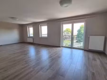 magnifique apt 2 chambres avec cave  parking et garage