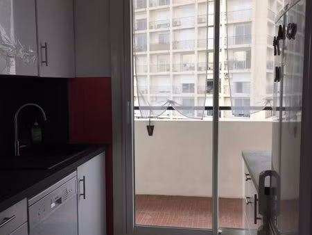 meublé  46 m² plus 26 m de balcon  vu panoramique  vieux-port de marseille