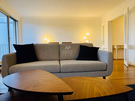 'versailles rive droite' superbe appartement meublé de 3 pièces de 89 m² avec balcon  cave