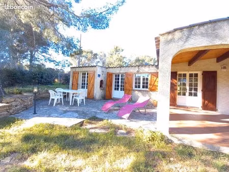 petite maison d'architecte dans pinède