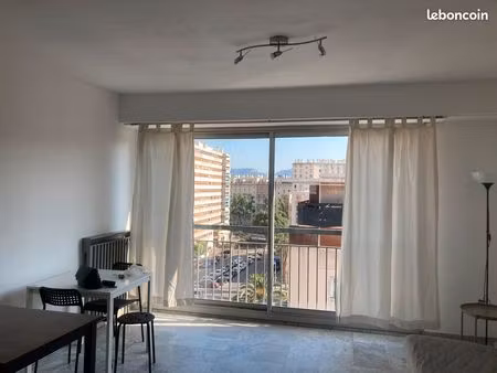 studio meublé 13006