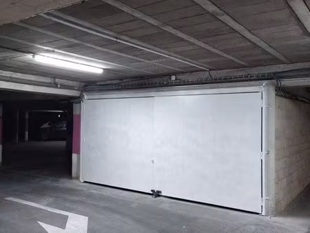 box double avec électricité et portail électrique
