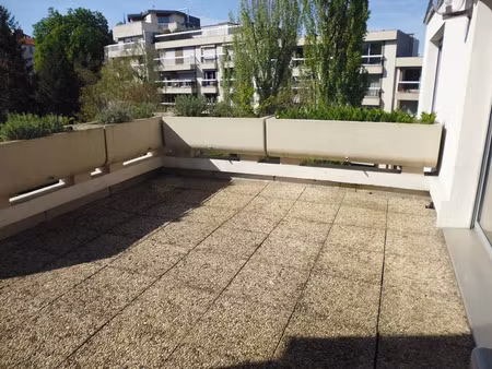 location appartement 5 pièces 117 m² à clermont-ferrand (63000)