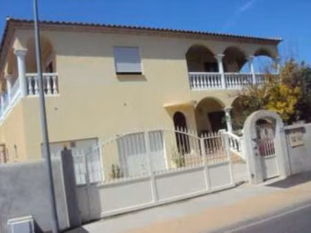 location appartement t1 à lunel (34400) : à louer t1 / 15m² lunel