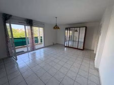 location appartement 2 pièces à meyzieu (69330) : à louer 2 pièces / 61m² meyzieu