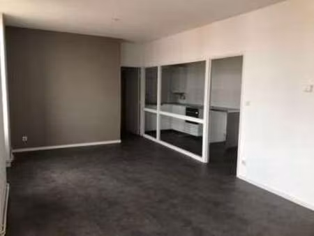 location appartement 3 pièces à saint-étienne (42000) : à louer 3 pièces / 75m² saint-étie